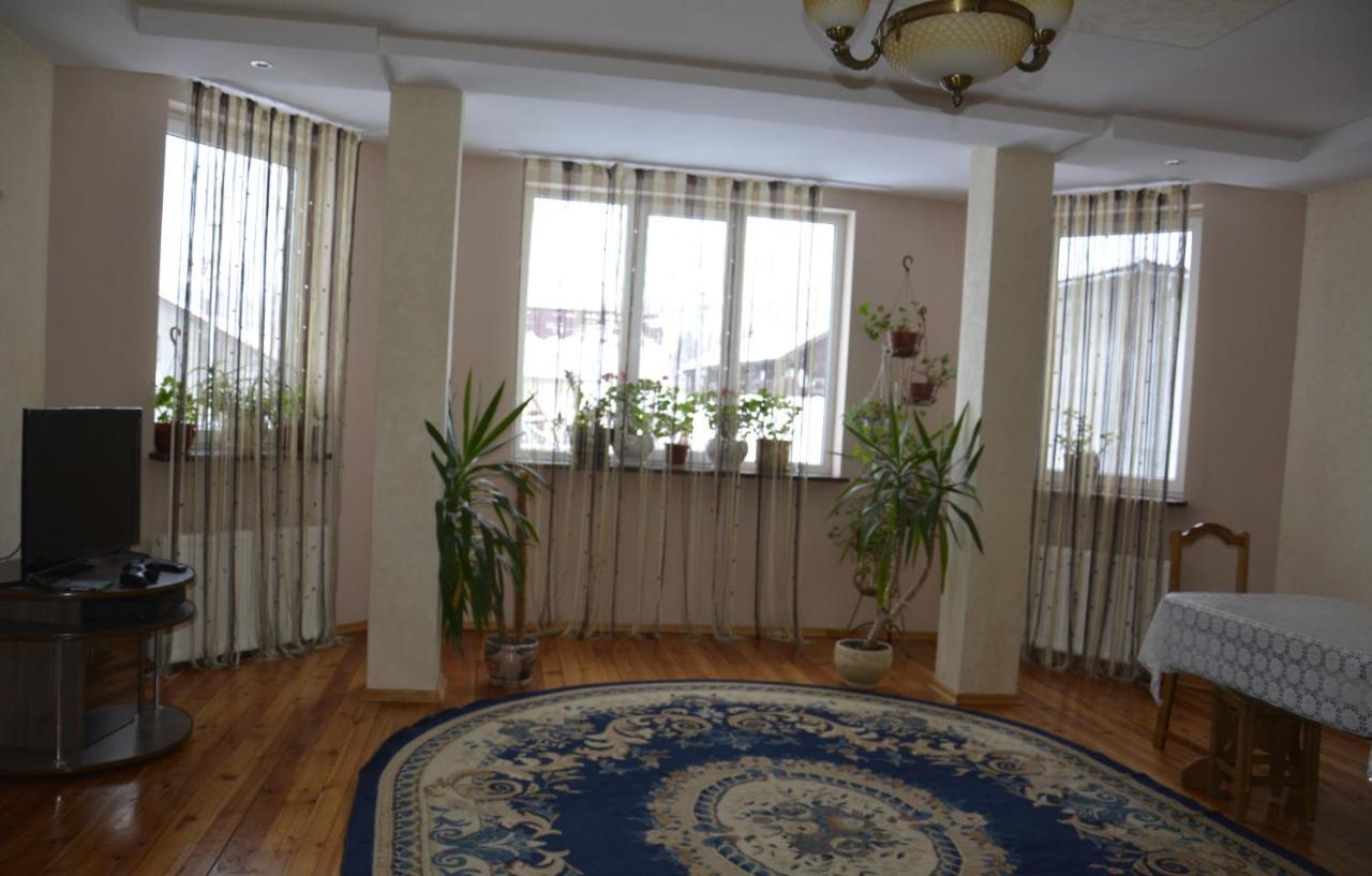 У Мирослави Pilipets Buitenkant foto