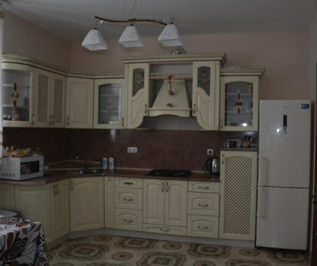 У Мирослави Pilipets Buitenkant foto